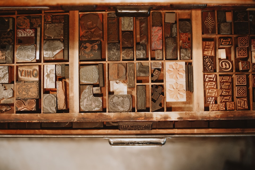 Blaty kuchenne z odzyskanego drewna - Ekologiczne rozwiązania do Twojej kuchni